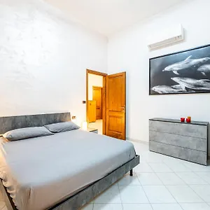Guest house Camera 'dolphin' - Eleganza E Tranquillita, Florence