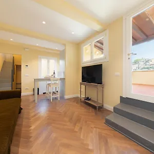 Aparthotel Algila Luxury Torrigiani, Florence